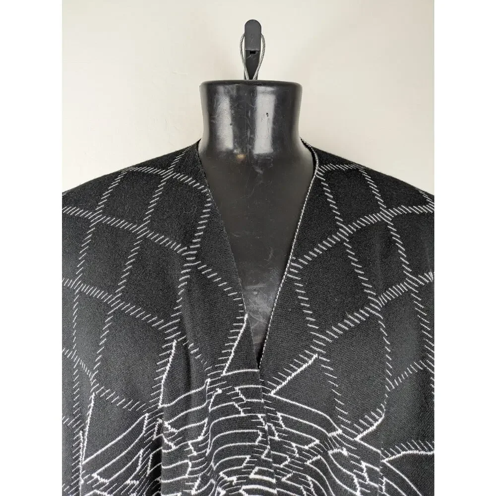 Ming Wang One Size Shawl Wrap Black and White Geometric Viscose Blend